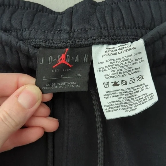 Air Jordan sweat shorts. Men's size small air Jordan shorts.